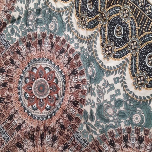 (K3) 100% Rayon Harem Pants w/ Circle and Flower - Picture 2 of 3